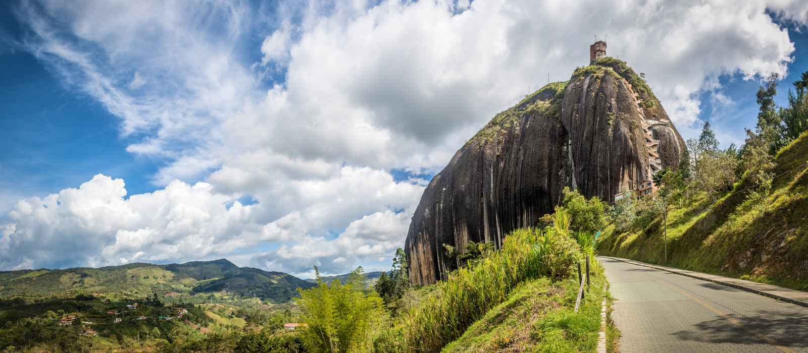 NATURALLY COLOMBIA