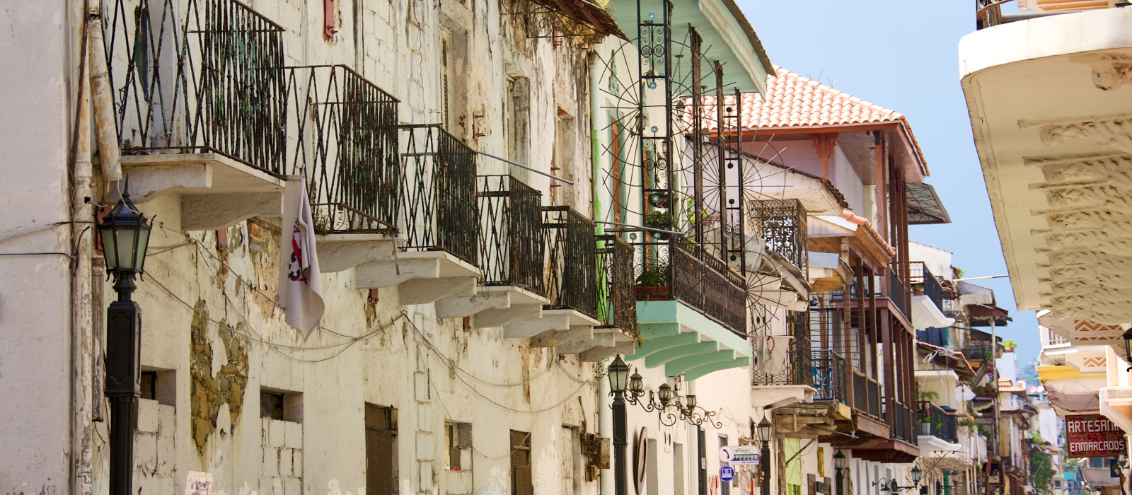 TREASURES OF PANAMA